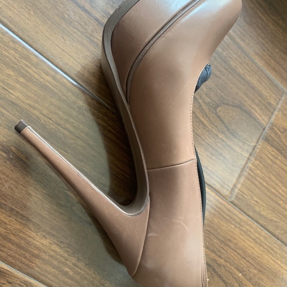YSL Tribtoo Cognac Pump Size 38 - Picture 11 of 14